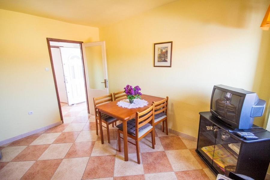Apartment Bencic Karigador Exterior foto